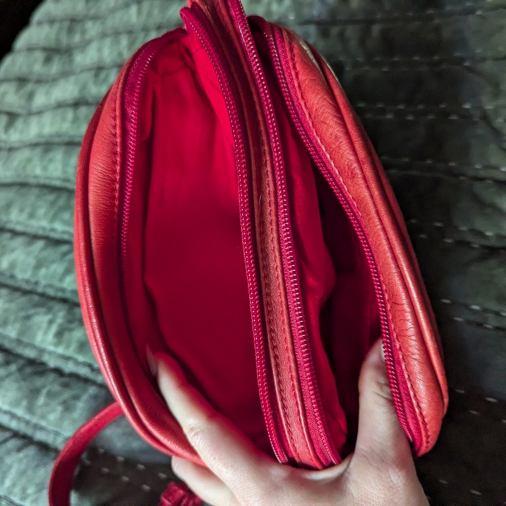 ♥️ Vintage Tignanello purse - Picture 6 of 9